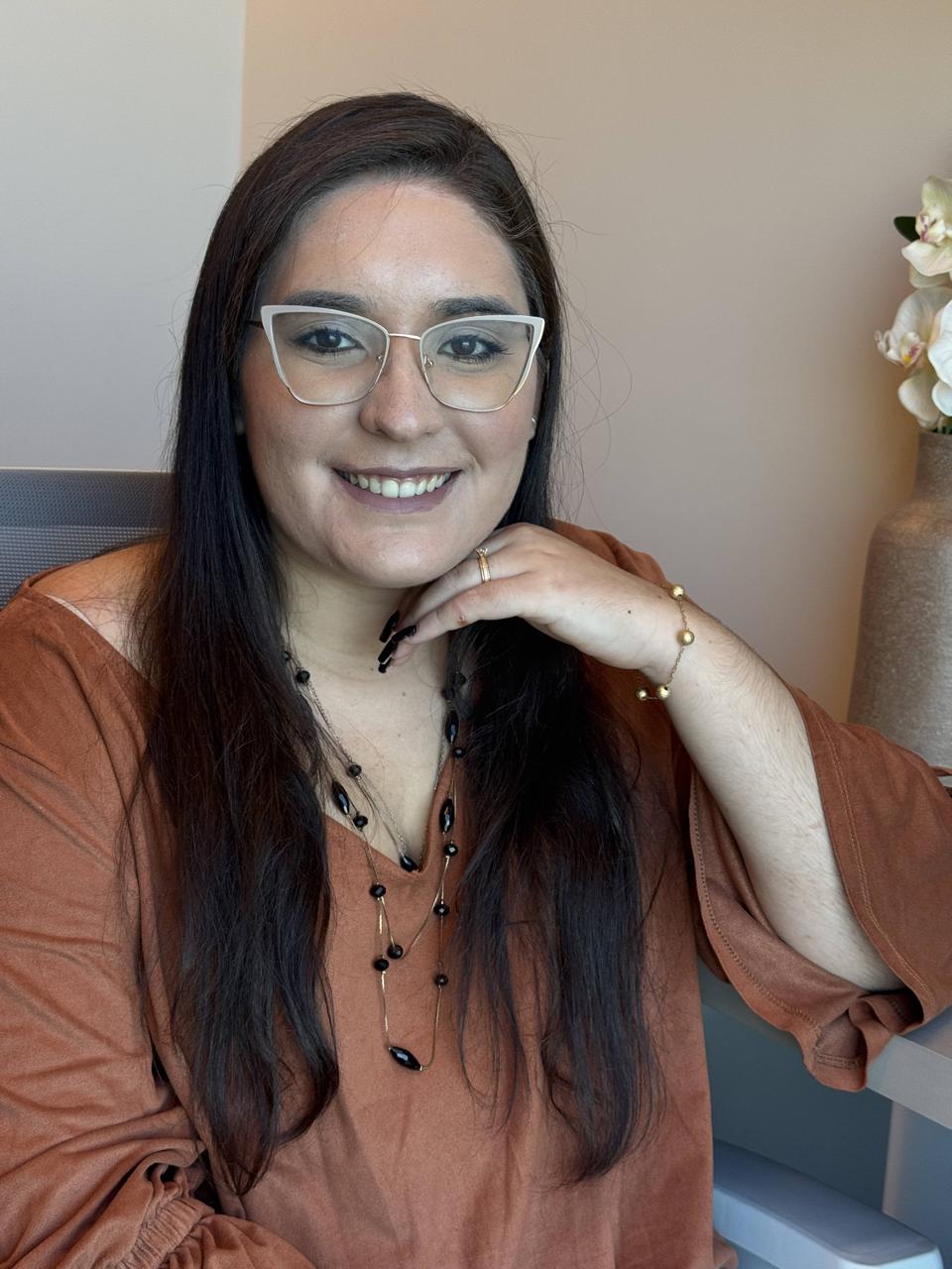 Vitória Sarinho em seu consultório